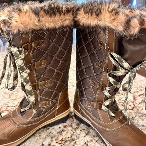 Bass women’s snow winter fur boots lace up water resistant warm